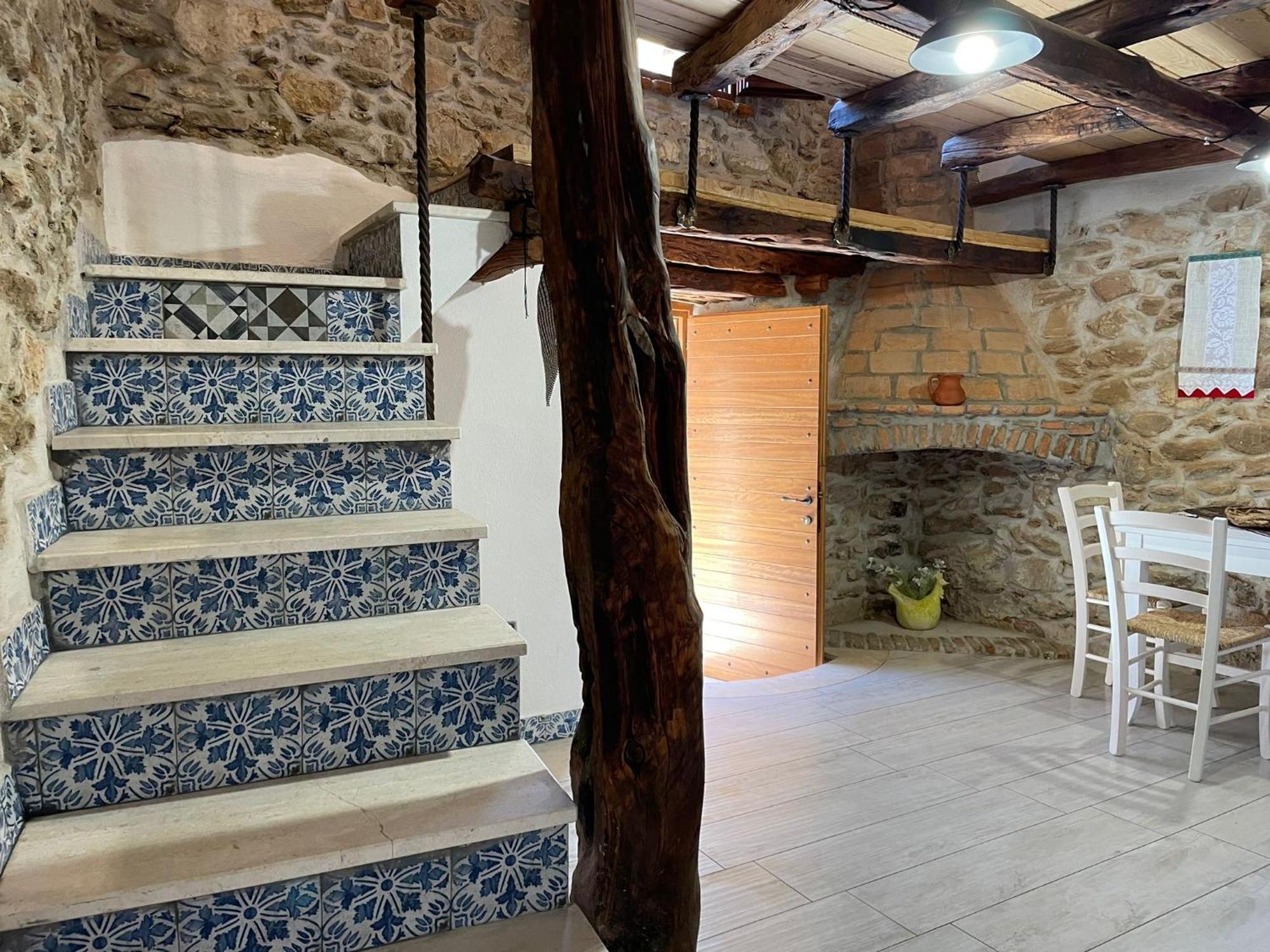 Antica Dimora Fora E' Muros Ammentos Posada Extérieur photo